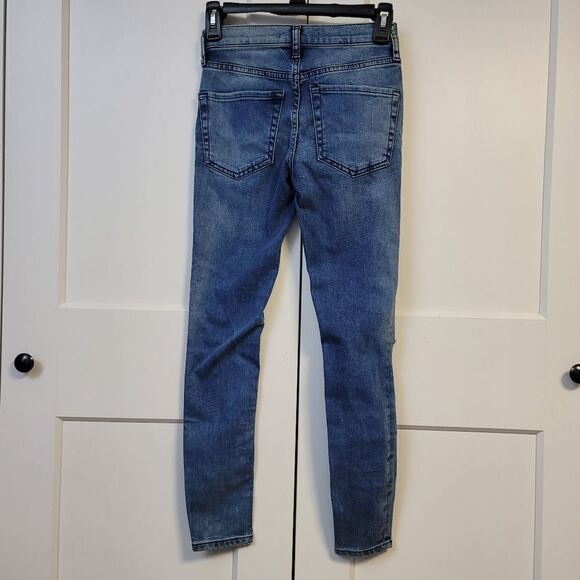 Free people high rise busted skinny jean, size 24 - Picture 9 of 9